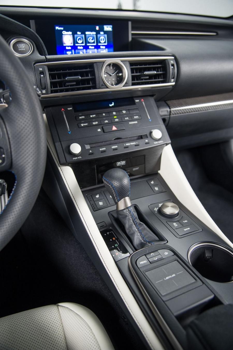 Детали интерьера Lexus RC F 2014 года  (NA) (фото 194 из 200)